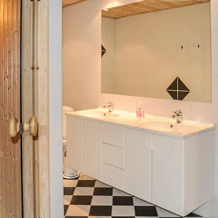 Cozy In With Sauna Semesterbostad